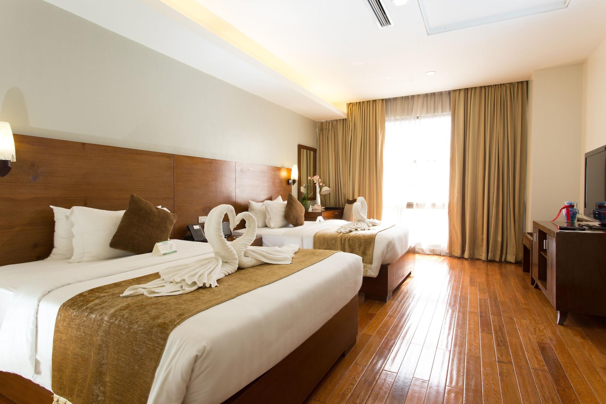Armada Hotel Manila Kültér fotó