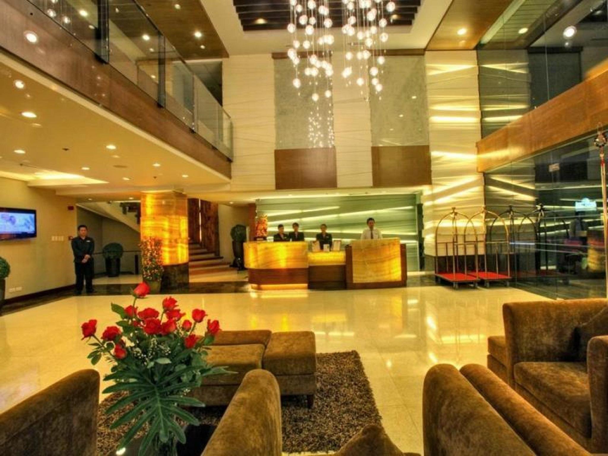 Armada Hotel Manila Kültér fotó