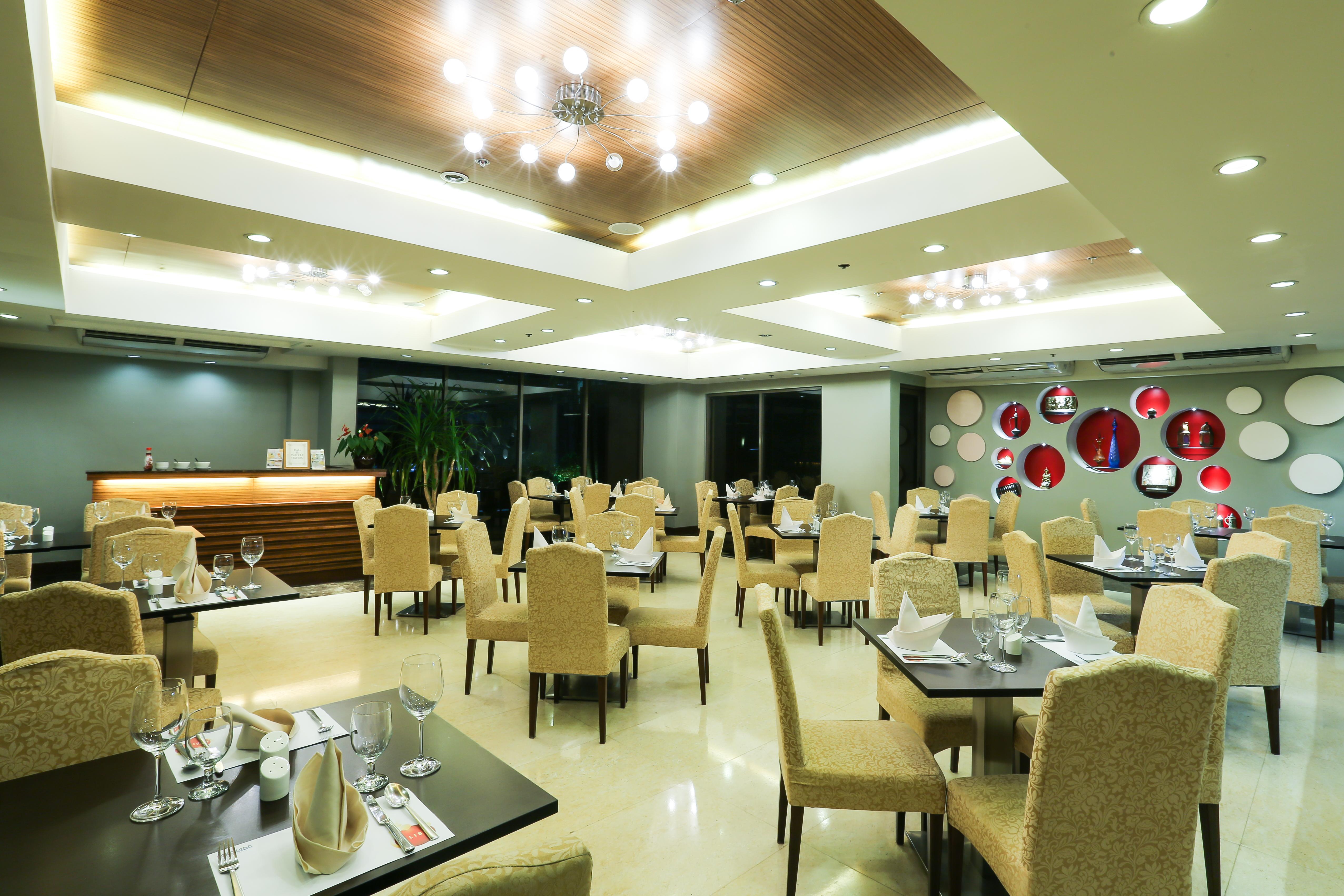 Armada Hotel Manila Kültér fotó