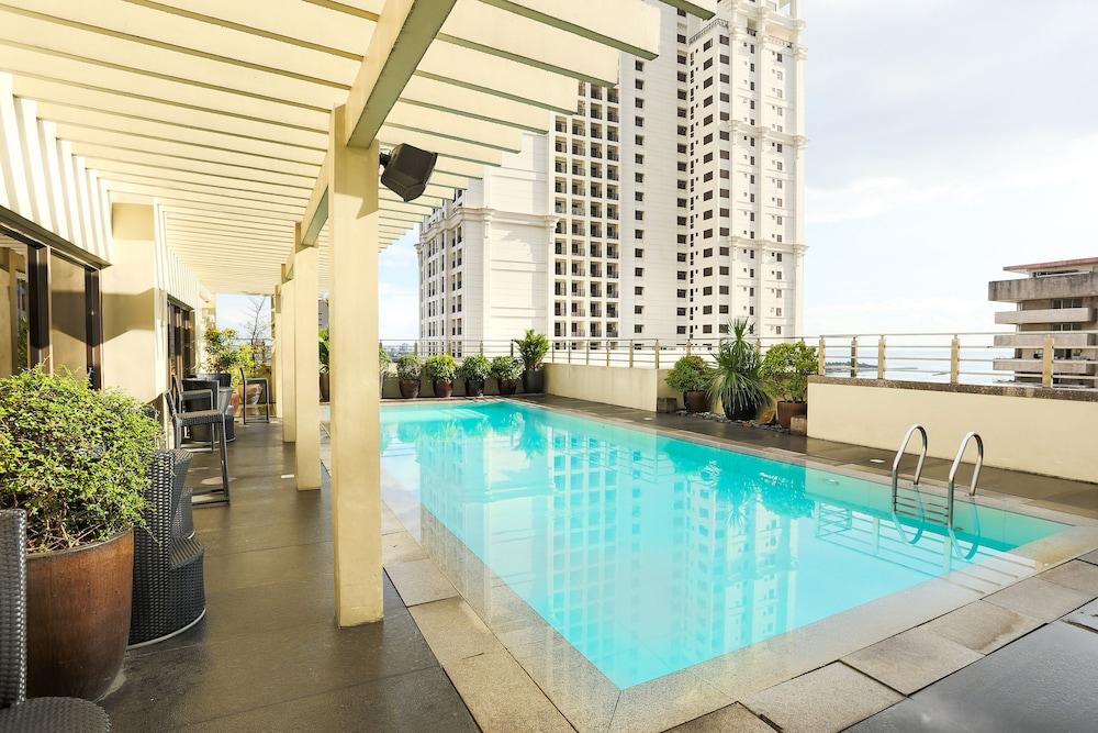 Armada Hotel Manila Kültér fotó