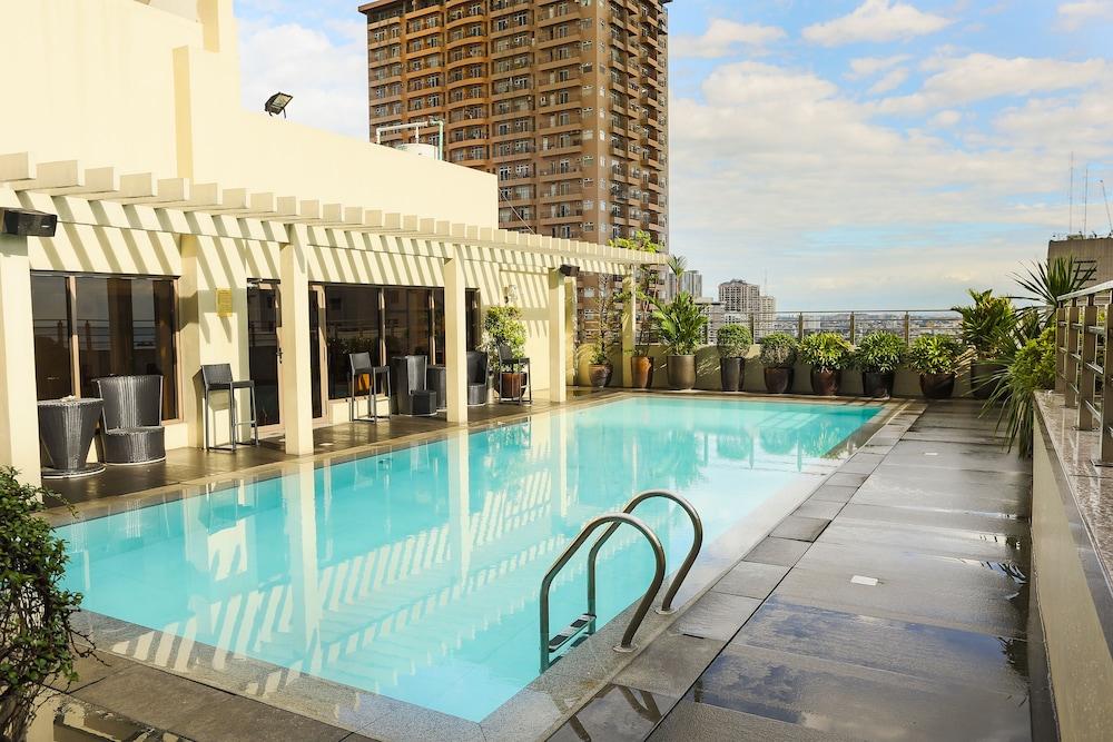 Armada Hotel Manila Kültér fotó
