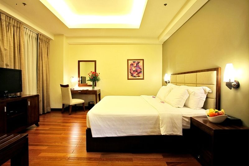 Armada Hotel Manila Kültér fotó